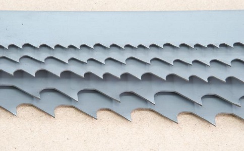乌兰察布带锯床上的钢丝刷，对于带锯条的重要性